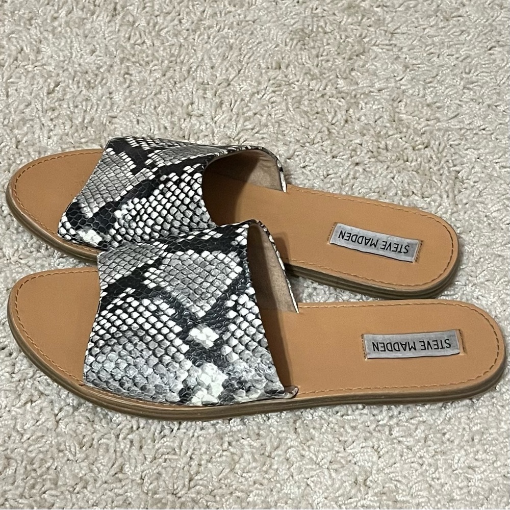 Steve Madden Sandal